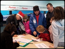 les inscriptions avant la courses des jeunes ...