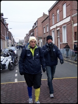 le coach et le vice-Prsident vont bientt donner le dpart de la course des jeunes ...