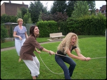 les filles ne se laissent pas faire ...