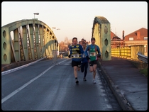 le dpart du 3,3 Km vient d'tre donn ...