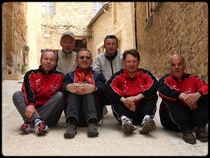 Arnaud, Yves, Marc, Franck, Daniel & Guy Nol prts pour leur 100 Km ...