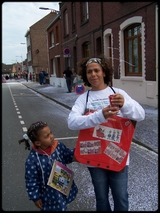 une jolie maman et sa petite fille ...