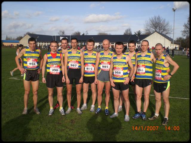 l'quipe snior avant le cross long ...