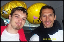 on amne en voiture les meneurs d'allure relayeur au 21me Km ...