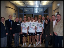 nos 5 hros marquettois, les sponsors et Mr le Maire de Marquette-Lez Lille ...