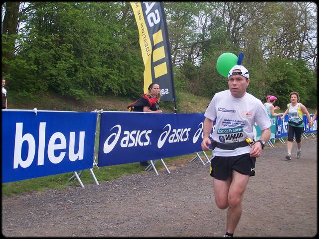 Arnaud, meneur d'allure en 4 H 30' termine son priple ...