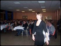 Carole, heureuse gagnante  la tombola ...