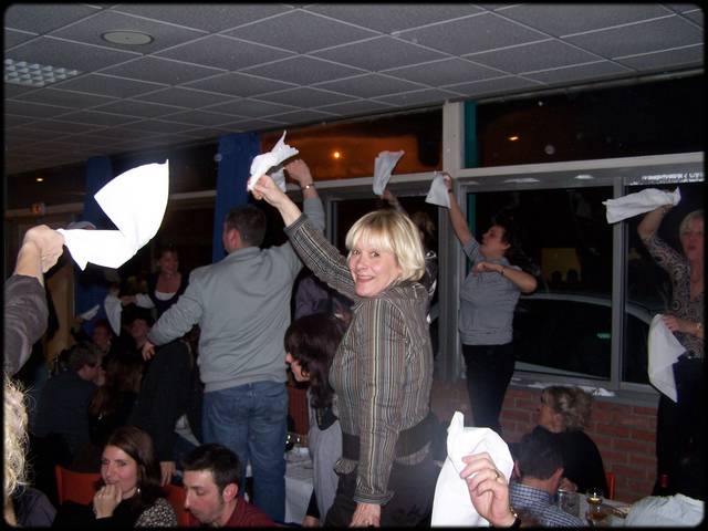 Edith fait tourner sa serviette ...