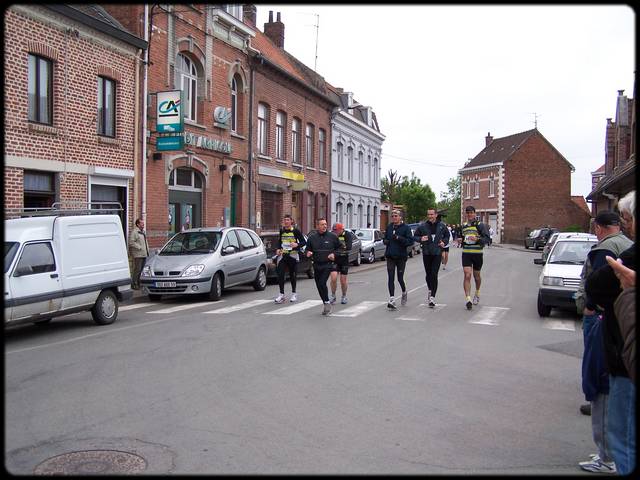 le petit groupe marquettois au 4me Km ...